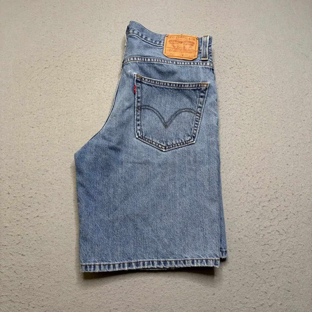 Levi's 550 Denim Shorts Mens 32 Blue Relaxed Fit Y2K Distressed Light Wash